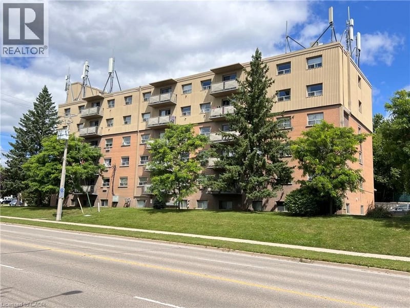 #503 283 FAIRWAY Road North, Kitchener, Ontario, N2A2P1, Kitchener, Ontario — photo 1 of 5