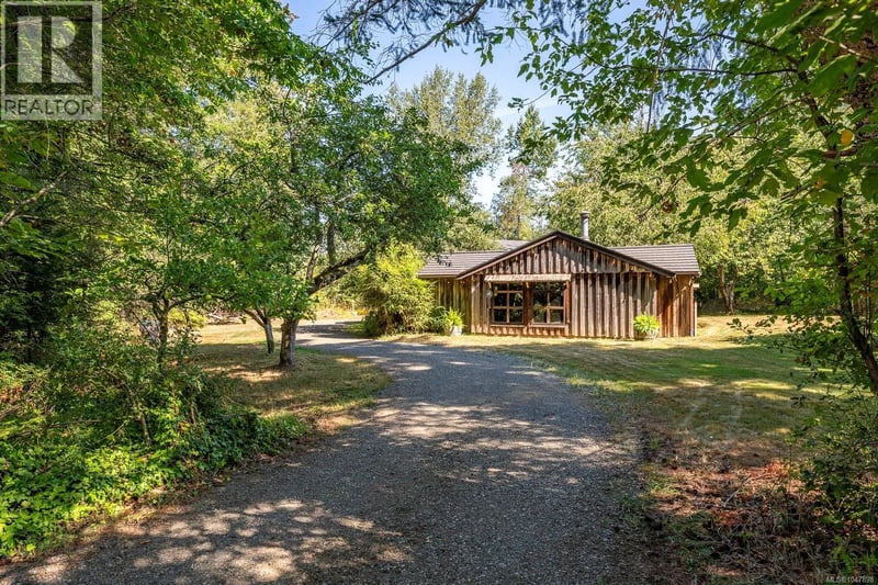 2496 BACK Road, Courtenay, British Columbia, V9J9G8, Courtenay, British Columbia — photo 1 of 5