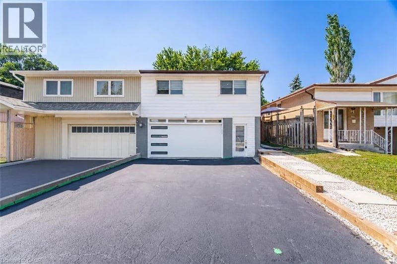 2599 LUNDENE Road, Mississauga, Ontario, L5J3Y8, Mississauga, Ontario — photo 1 of 5