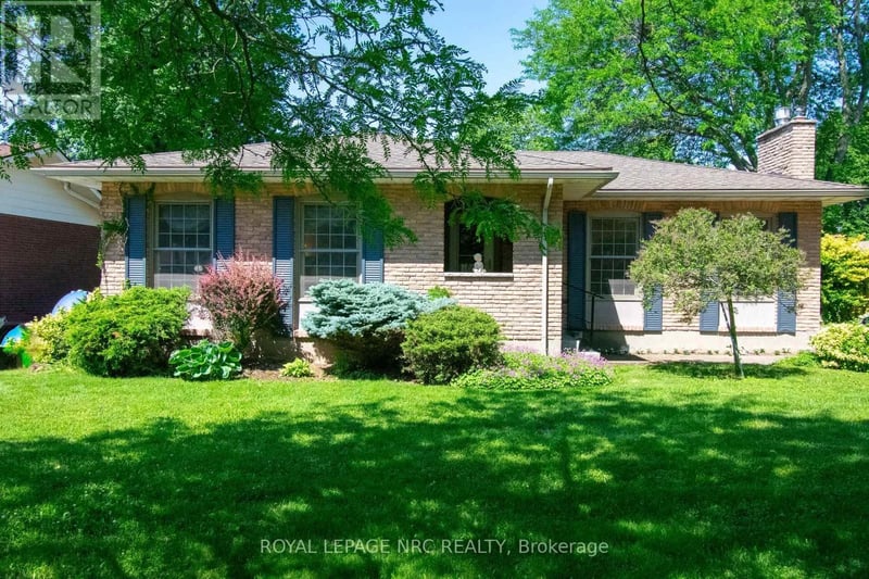 34 Woodington Place, Welland (N. Welland), Ontario, L3C2J2, Welland (N. Welland), Ontario — photo 1 of 5