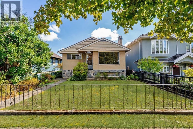 6216 PRINCE ALBERT Street, Vancouver, British Columbia, V5W3E4, Vancouver, British Columbia — photo 1 of 5