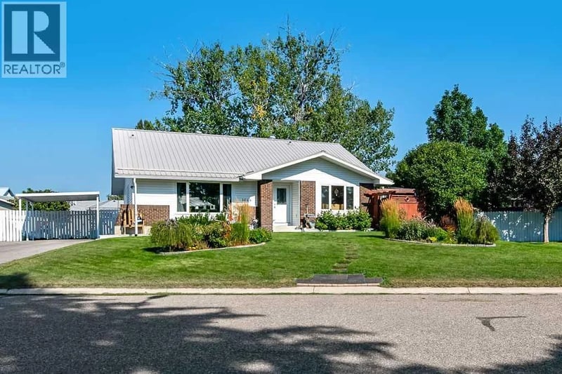 1014 5 Street Southwest, High River, Alberta, T1V1A8, High River, Alberta — photo 1 of 5