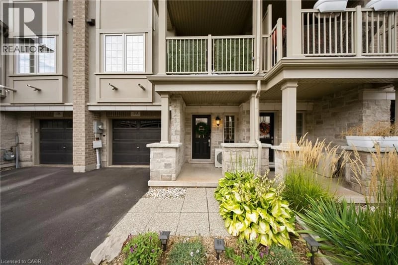 #19 215 DUNDAS Street East, Waterdown, Ontario, L8B0X1, Waterdown, Ontario — photo 1 of 5