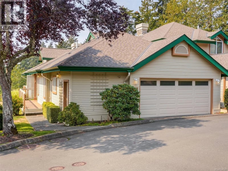 #77 530 Marsett Place, Saanich, British Columbia, V8Z7J2, Saanich, British Columbia — photo 1 of 5