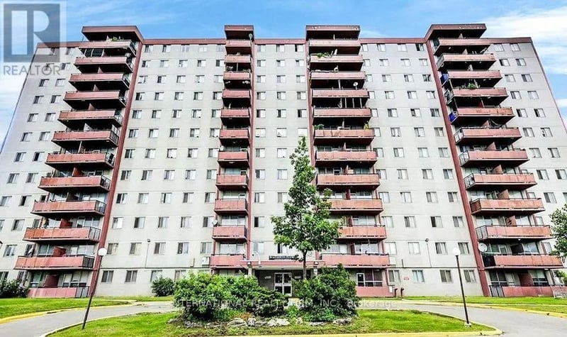 #1111 50 Lotherton Pathway, Toronto (Yorkdale-Glen Park), Ontario, M6B2G8, Toronto (Yorkdale-Glen Park), Ontario — photo 1 of 5