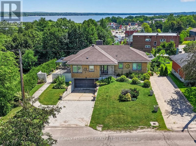 235 Broadview Drive, Pembroke, Ontario, K8A2A1, Pembroke, Ontario — photo 1 of 5
