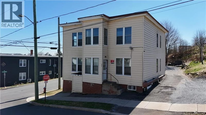272-274 Tower Street, Saint John, New Brunswick, E2M1Z7, Saint John, New Brunswick — photo 1 of 5