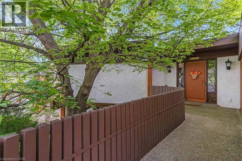 565 FOUNTAIN Street South, Cambridge, Ontario, N3H1J2, Cambridge, Ontario — photo 1 of 5