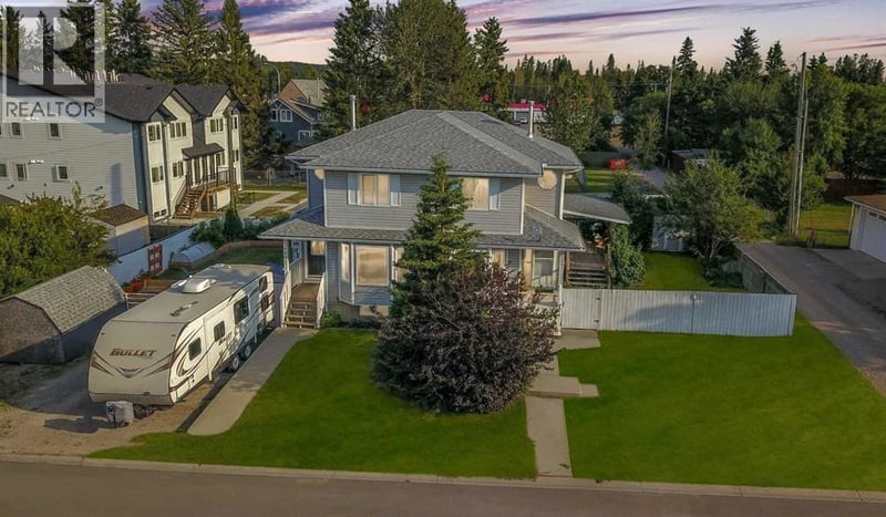 407 1 Avenue Northwest, Sundre, Alberta, T0M1X0, Sundre, Alberta — photo 1 of 5
