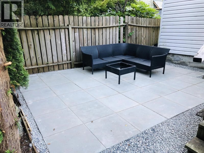 417 17 Avenue, Vancouver, British Columbia, V5V1B2, Vancouver, British Columbia — photo 1 of 5