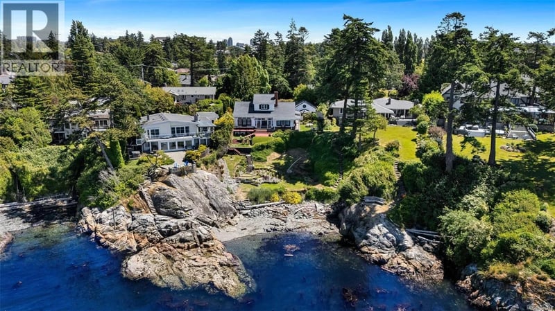 330 Plaskett Place, Esquimalt, British Columbia, V9A6G4, Esquimalt, British Columbia — photo 1 of 5