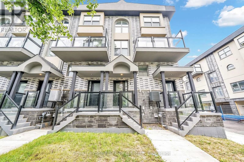 #2 200 Railway Engine House Way, Whitby (Downtown Whitby), Ontario, L1N0P7, Whitby (Downtown Whitby), Ontario — photo 1 of 5