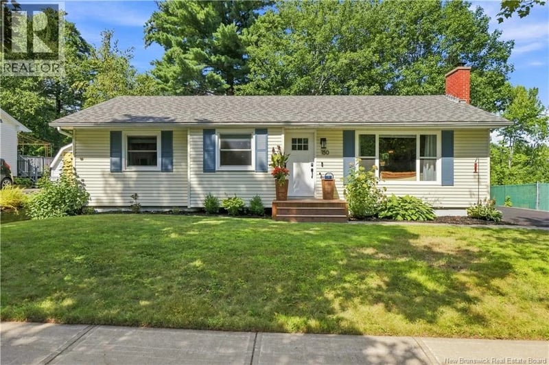150 Charing Crescent, Fredericton, New Brunswick, E3B4R7, Fredericton, New Brunswick — photo 1 of 5