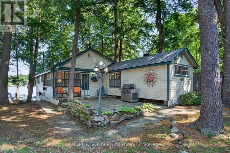 942 Dunn Rovin Lane, Leeds and the Thousand Islands, Ontario, K0E1B0, Leeds and the Thousand Islands, Ontario — photo 1 of 5