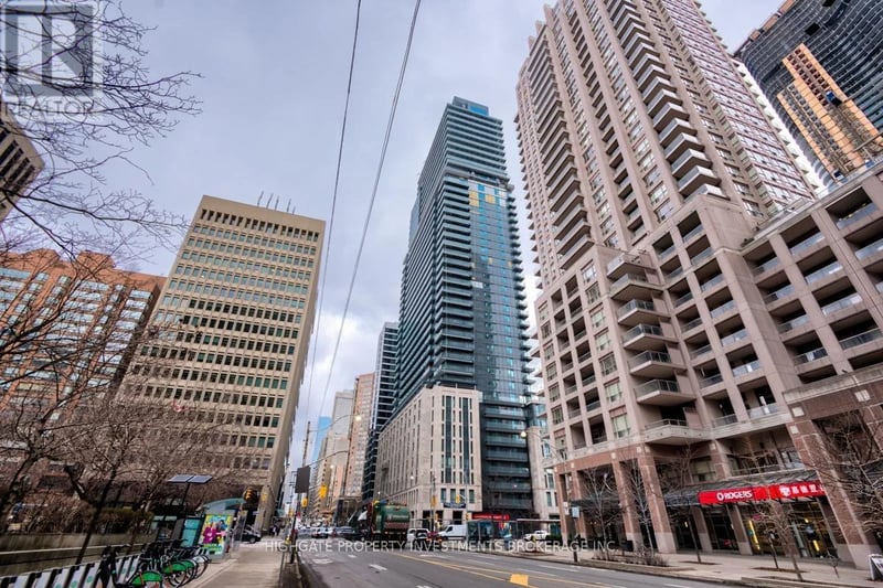 #2711 955 Bay Street, Toronto (Bay Street Corridor), Ontario, M5S0C6, Toronto (Bay Street Corridor), Ontario — photo 1 of 5