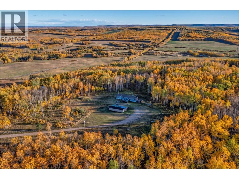 10111 253 Road, Dawson Creek, British Columbia, V0C2E0, Dawson Creek, British Columbia — photo 1 of 5