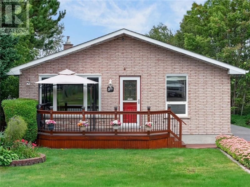 85 Ridgemount Avenue, Sudbury, Ontario, P3B3W4, Sudbury, Ontario — photo 1 of 5