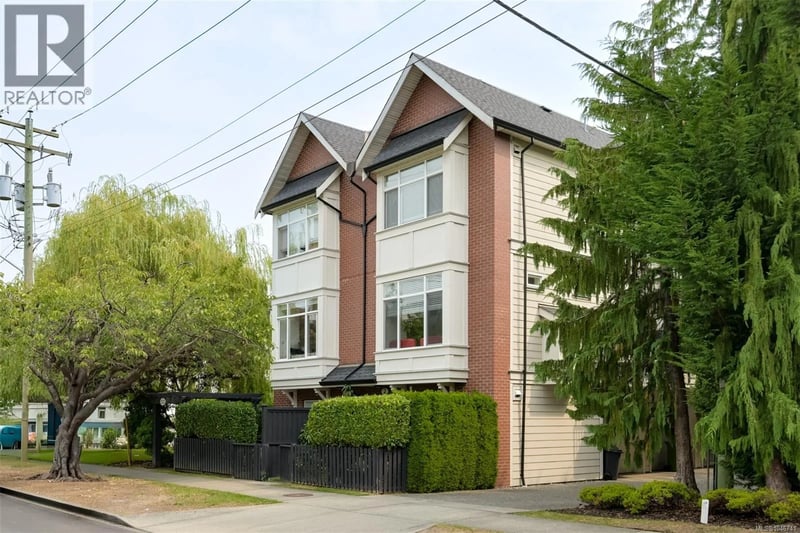 #4 1521 Belcher Avenue, Victoria, British Columbia, V8R4N2, Victoria, British Columbia — photo 1 of 5