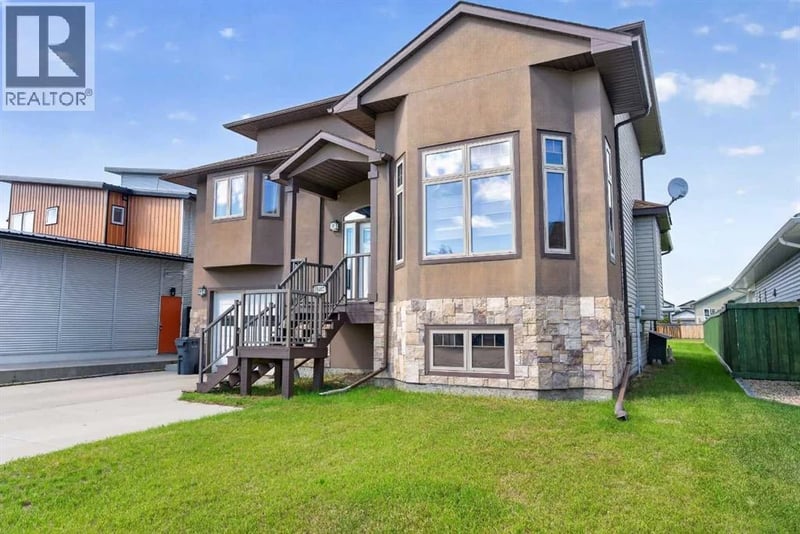 10407 102 Ave, Sexsmith, Alberta, T0H3C0, Sexsmith, Alberta — photo 1 of 5