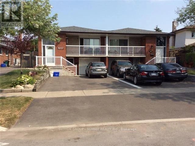 3227 TRISHA Downs, Mississauga (Mississauga Valleys), Ontario, L5A2A6, Mississauga (Mississauga Valleys), Ontario — photo 1 of 5