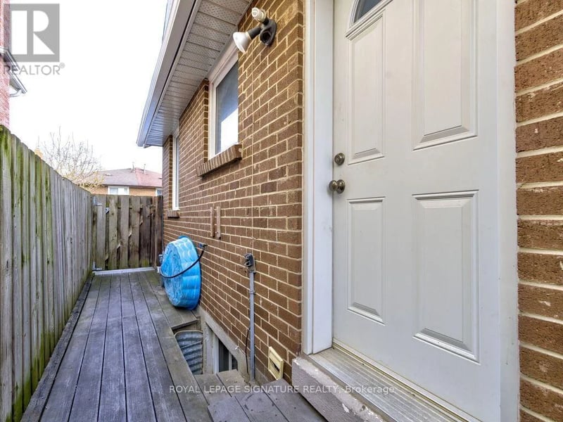 370 Hansen Road, Brampton (Madoc), Ontario, L6V3P7, Brampton (Madoc), Ontario — photo 1 of 5
