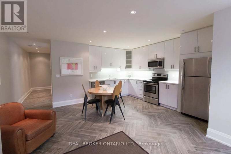 #2A 692 Mount Pleasant Road, Toronto (Mount Pleasant West), Ontario, M4S2N3, Toronto (Mount Pleasant West), Ontario — photo 1 of 5