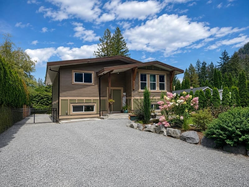 63895 OLD YALE Road, Hope, British Columbia, V0X1L2, Hope, British Columbia — photo 1 of 5