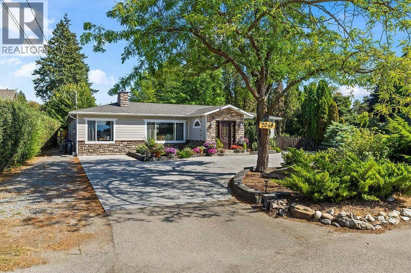 2049 Polo Road, Kelowna, British Columbia, V1W2H5, Kelowna, British Columbia — photo 1 of 5