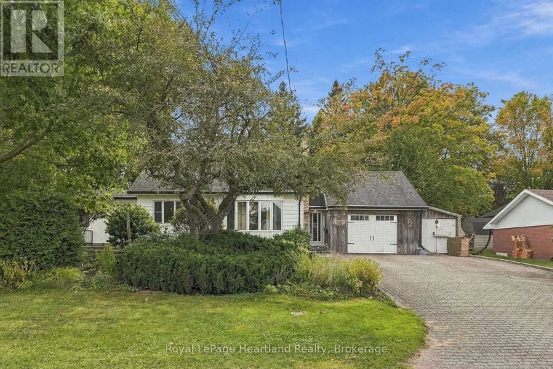 156 Queen Street South, Minto, Ontario, N0G1Z0, Minto, Ontario — photo 1 of 5