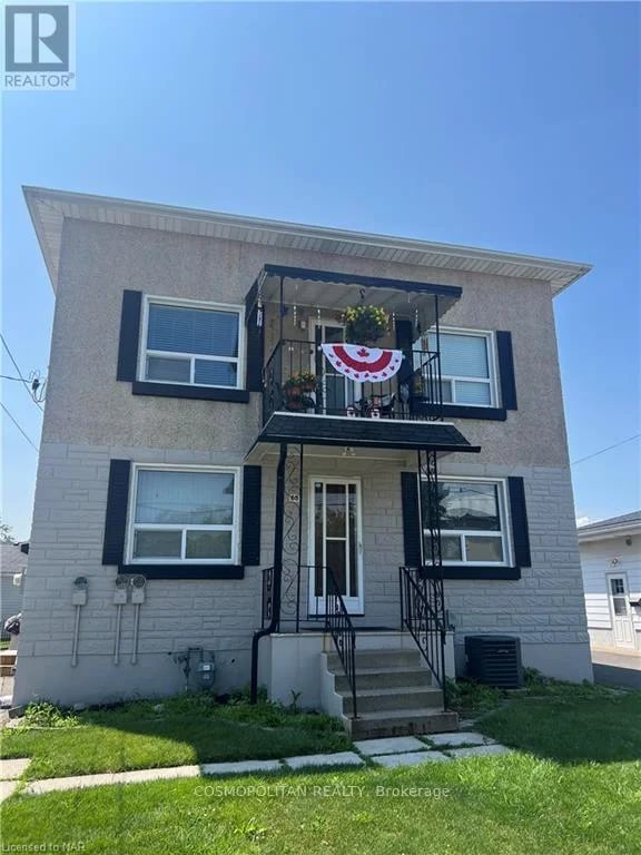 68 CLIFFORD Avenue, Welland (Broadway), Ontario, L3C2G1, Welland (Broadway), Ontario — photo 1 of 5