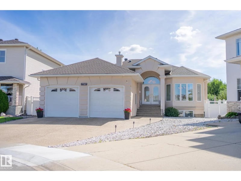 7707 166 AV NW NW, Edmonton, Alberta, T5Z3V8, Edmonton, Alberta — photo 1 of 5