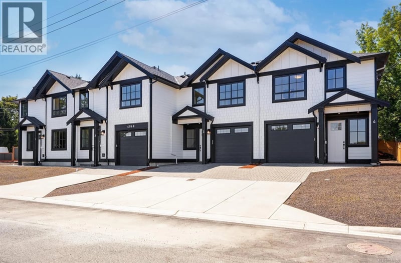 #1 4068 Tuxedo Drive, Saanich, British Columbia, V8X2L3, Saanich, British Columbia — photo 1 of 5