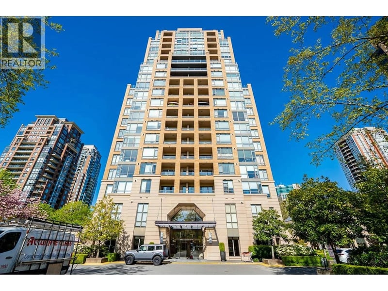 #608 7368 SANDBORNE Avenue, Burnaby, British Columbia, V3N5C5, Burnaby, British Columbia — photo 1 of 5