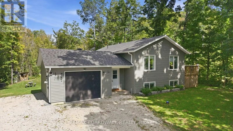 176 Maple Street, Lanark Highlands, Ontario, K0G1M0, Lanark Highlands, Ontario — photo 1 of 5