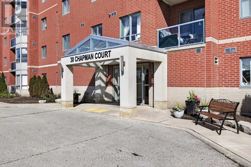 #203 30 Chapman Court, London North (North I), Ontario, N6G4Y4, London North (North I), Ontario — photo 1 of 5