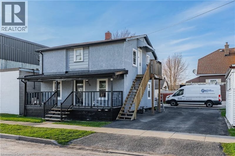 56 DECEW Street, Port Colborne, Ontario, L3K1C1, Port Colborne, Ontario — photo 1 of 5