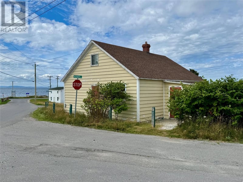 20 Sweetland""s Hill, Bonavista, Newfoundland & Labrador, A0C1B0, Bonavista, Newfoundland & Labrador — photo 1 of 5