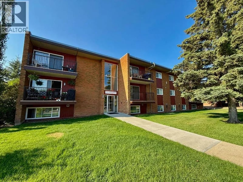 115 8 Avenue Southwest, High River, Alberta, T1V1A3, High River, Alberta — photo 1 of 5
