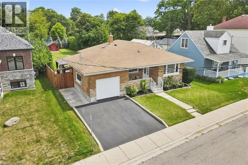 49 EAST Street, Cambridge, Ontario, N1R4P2, Cambridge, Ontario — photo 1 of 5