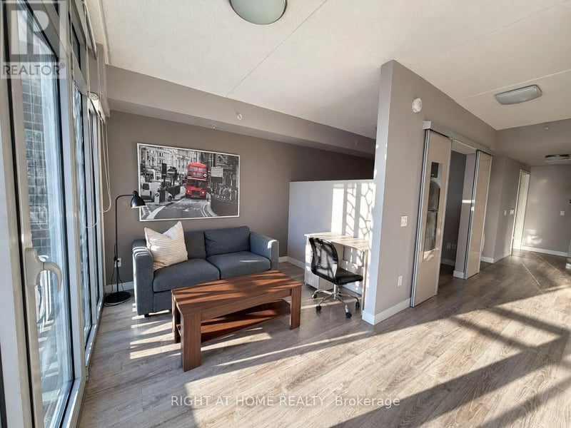 #713 250 Albert Street, Waterloo, Ontario, N2L0H5, Waterloo, Ontario — photo 1 of 5