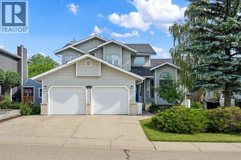 1114 Whitfield Avenue, Crossfield, Alberta, T0M0S0, Crossfield, Alberta — photo 1 of 5