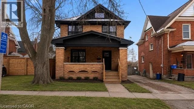 #LOWER 313 DUKE Street East, Kitchener, Ontario, N2H1B6, Kitchener, Ontario — photo 1 of 5