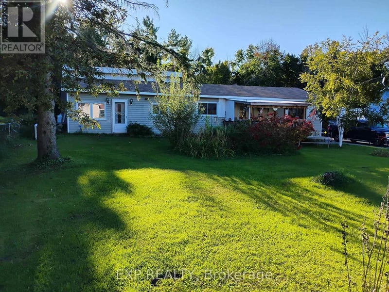 4044 Bayview Avenue, Ramara, Ontario, L3V0S2, Ramara, Ontario — photo 1 of 5