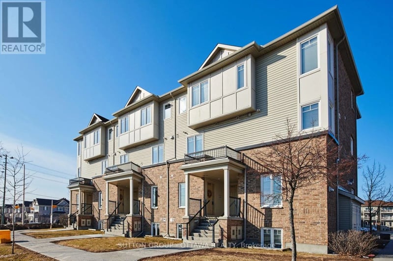 2625 Longfields Drive, Ottawa, Ontario, K2J1S3, Ottawa, Ontario — photo 1 of 5
