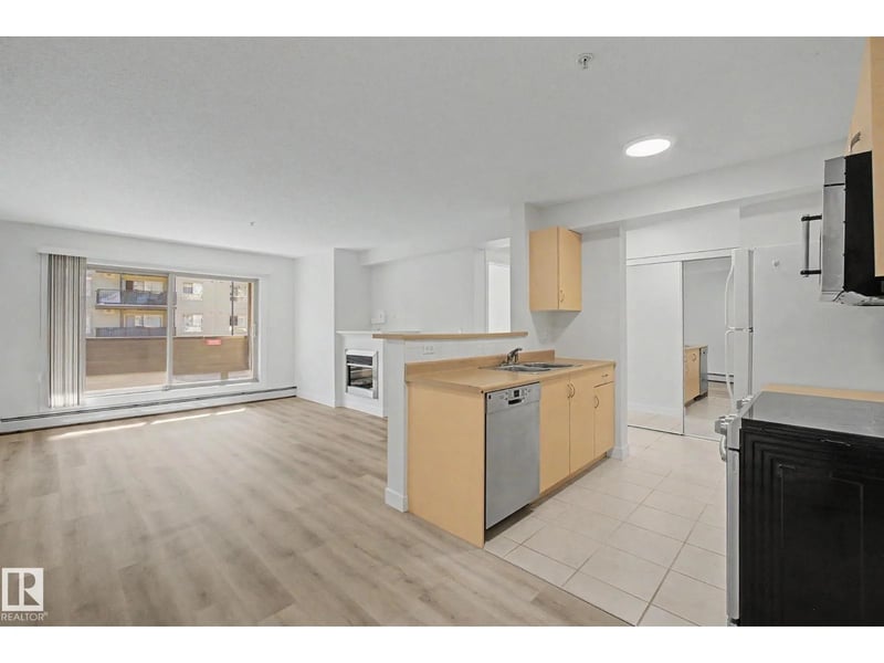 #226 17011 67 AV NW, Edmonton, Alberta, T5T6Y6, Edmonton, Alberta — photo 1 of 5
