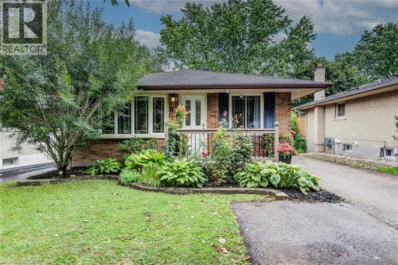 88 PINEDALE Drive, Kitchener, Ontario, N2E1J7, Kitchener, Ontario — photo 1 of 5
