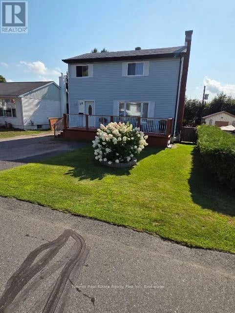 28 Milliken Road, Elliot Lake, Ontario, P5A1K1, Elliot Lake, Ontario — photo 1 of 5