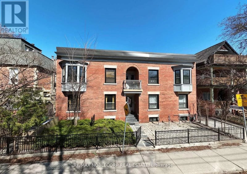 34 Winchester Street, Toronto (Cabbagetown-South St. James Town), Ontario, M4X1A7, Toronto (Cabbagetown-South St. James Town), Ontario — photo 1 of 5