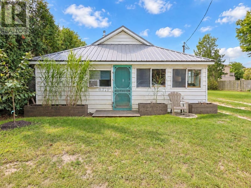 6379 West Parkway Drive, Lambton Shores, Ontario, N0N1J0, Lambton Shores, Ontario — photo 1 of 5