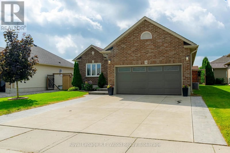 9 Pollard Street, Norwich (Norwich Town), Ontario, N0J1P0, Norwich (Norwich Town), Ontario — photo 1 of 5